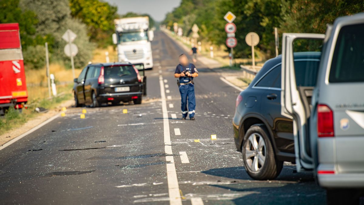 Baleset Nagyatádon, félpályán halad a forgalom a városban