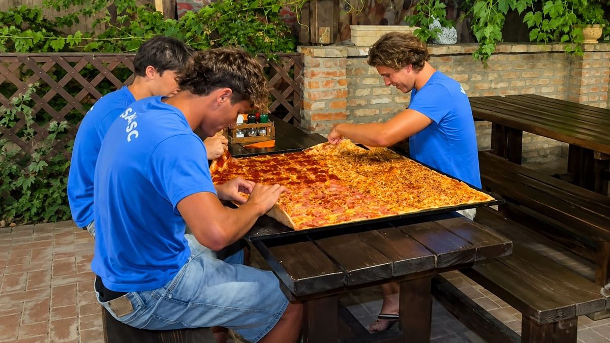Brutális óriáspizzával tesztelték a Vasas vízilabdázóit Marcaliban