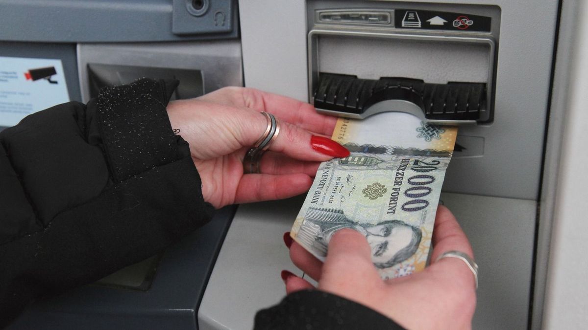 Gazdátlan bankjegyek az automatában: csapda vagy szerencse?