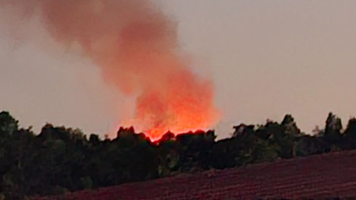Hatalmas füst Kaposvár fölött, ismét lángol a Cseresznye utca