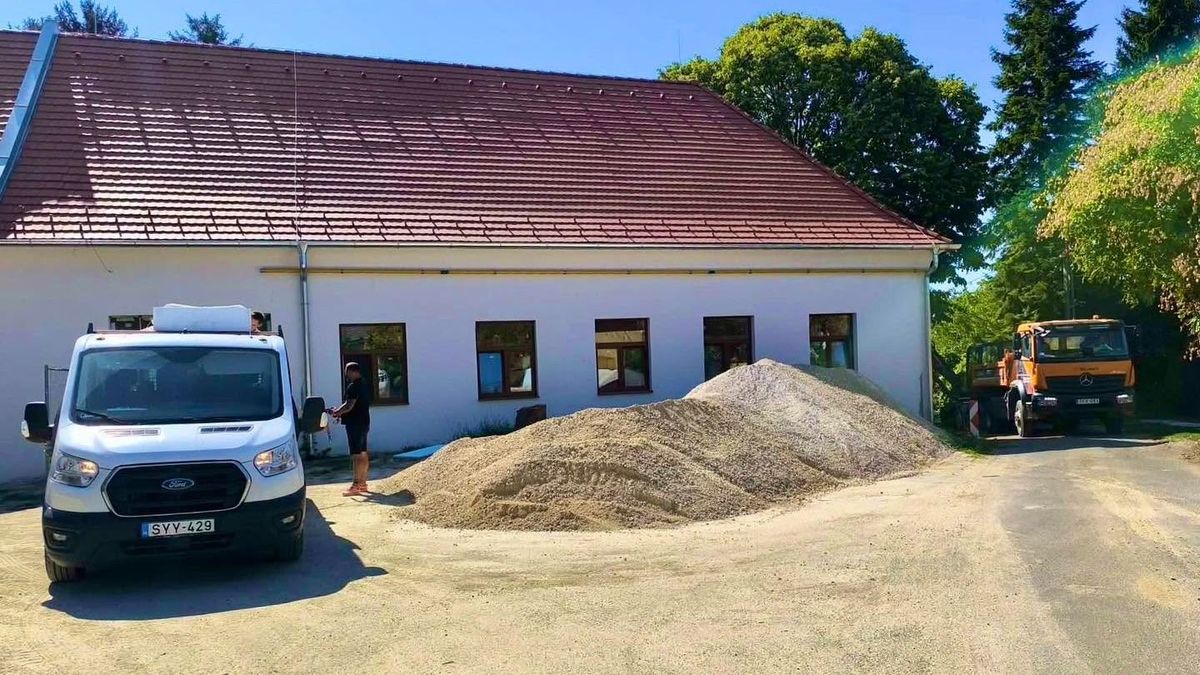 Konferenciaközpont, új járda és külterületi utak épülnek Igalban