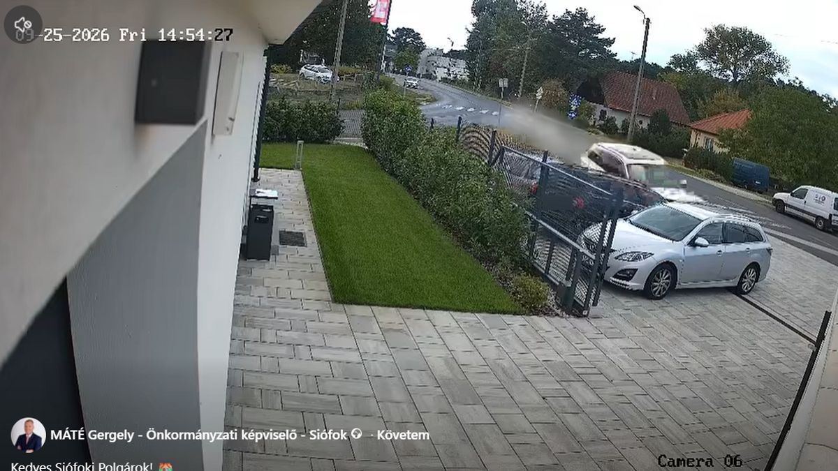Döbbenetes videó Siófokról: három autót és egy kerítést tarolt le a terepjáró – hajszálon múlt egy újabb tragédia