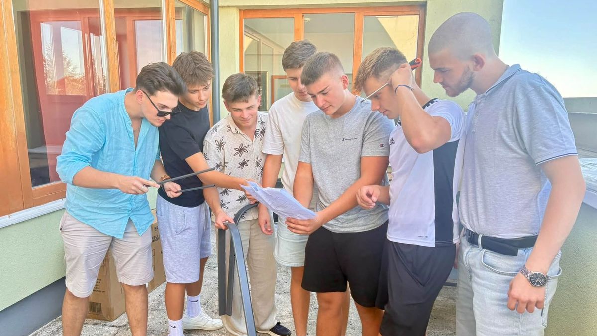 Őszi kuckót varázsoltak a somogyi gimis fiúk – vajon a csajok kedvére?