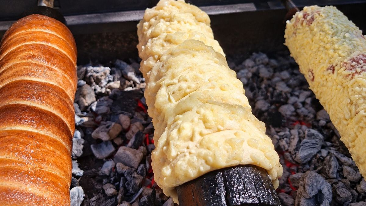 Ezt kóstolta mindenki a Balatonnál: elképesztően bejött a tepertős kürtős, 30 százalékkal dobta meg a forgalmat