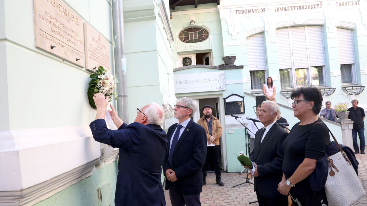 Emléktáblát avattak dr. Rátkai Ferenc tiszteletére Kaposváron