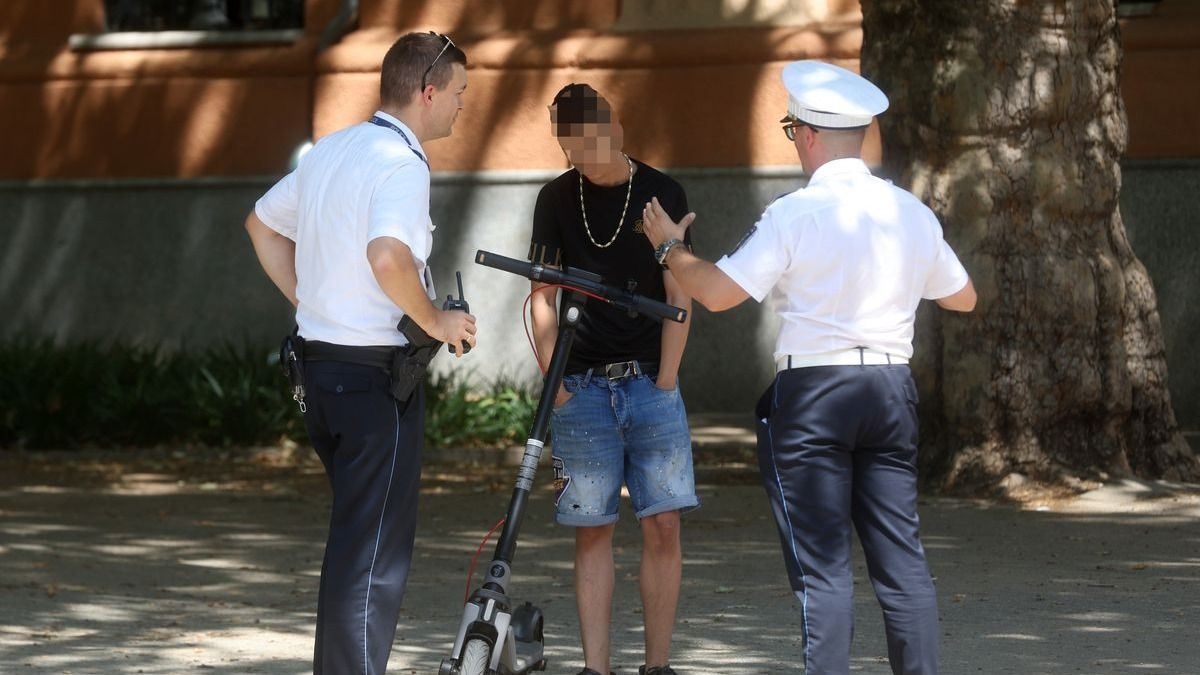 Újra lecsaptak a szabályszegőkre Kaposvár belvárosában – drónnal és gyalogosan is figyelték a rollereseket
