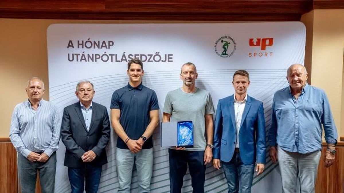 Sótonyi László lett a hónap utánpótlásedzője
