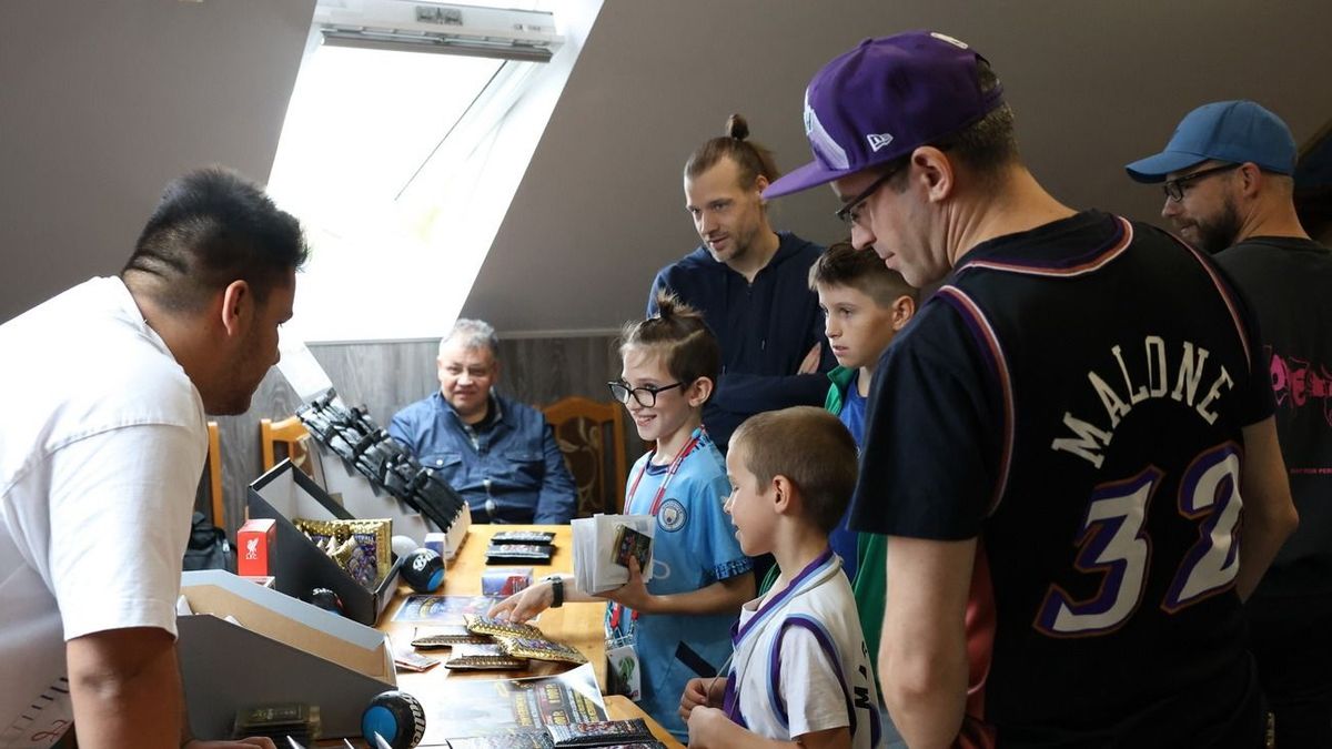Aláírt, többmilliós értékű Michael Jordan-kártya is felbukkant a kaposvári börzén (GALÉRIA+VIDEÓ)