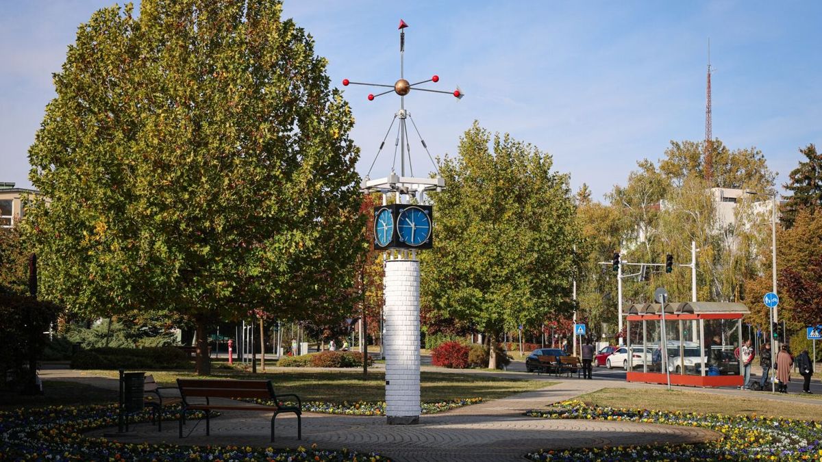 Nem eszi tovább a rozsda – Megújult a parkok, szobrok és a fürdők városának egyik ismert jelképe